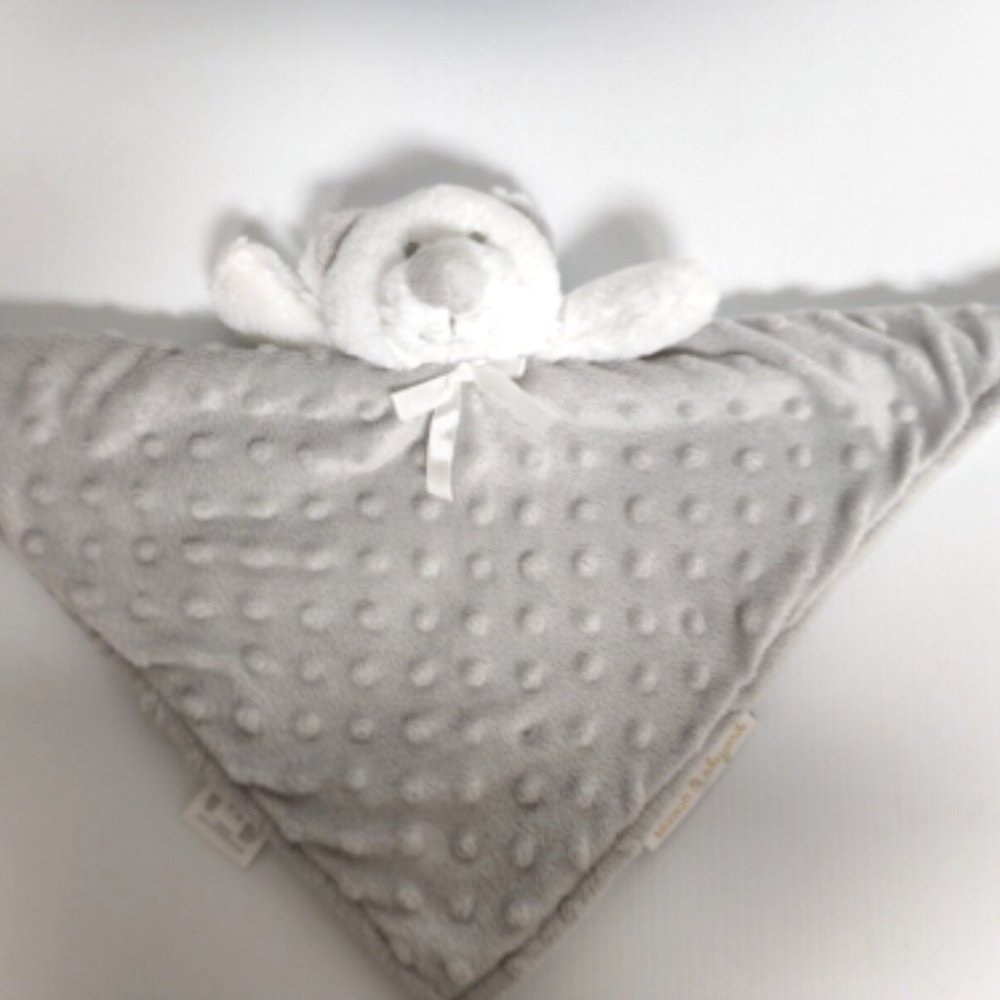Blankets and Beyond White‎ Bear Lovey Baby Light Security Blanket
